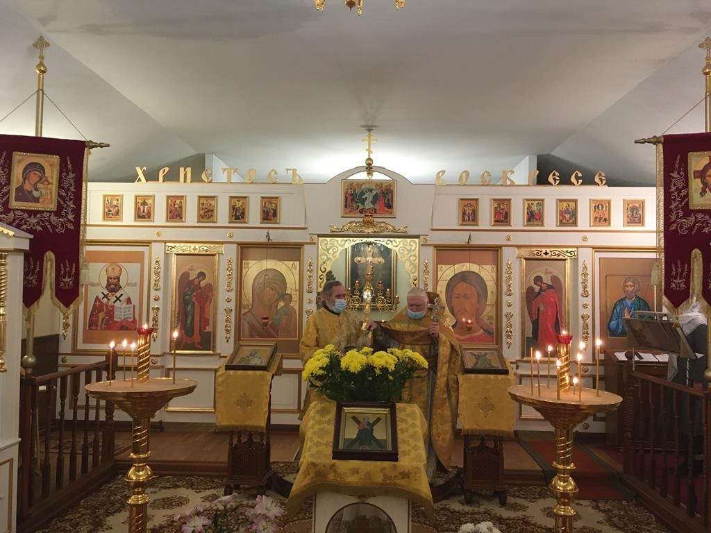 Dievišķā liturģija Siguldas pareizticīgo baznīcas altārsvētku dienā