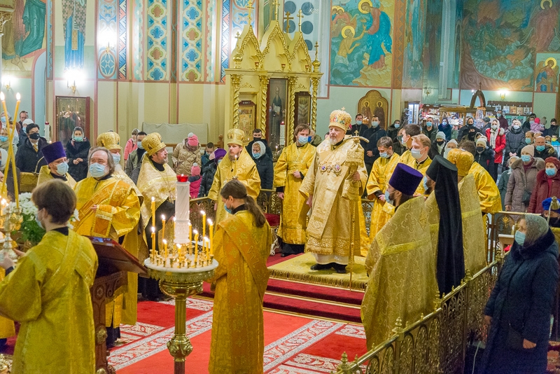 Vakara dievkalpojums un aizlūgums Jaunajā gadā Visaugstisvētītā Metropolīta Aleksandra vadībā Rīgas Kristus Piedzimšanas katedrālē
