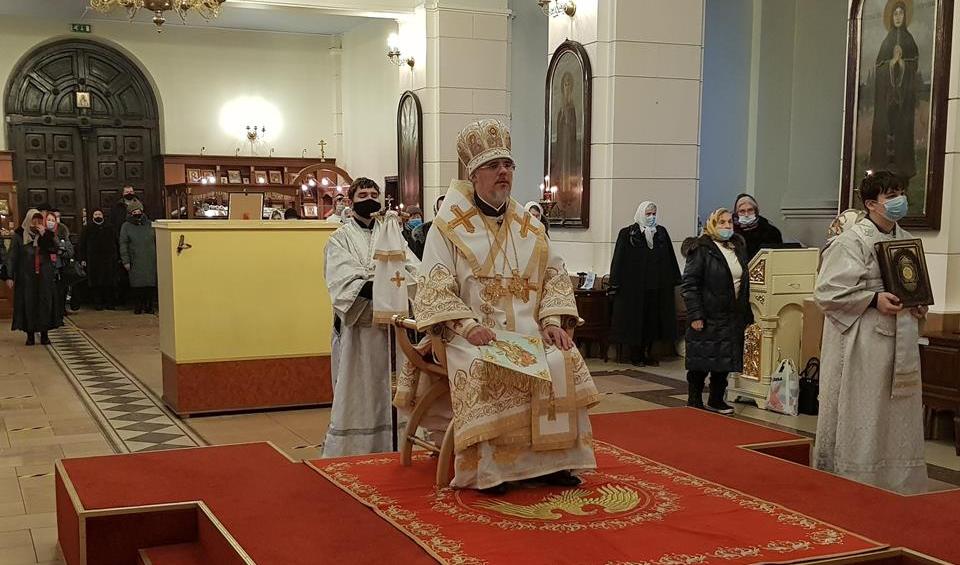 Dievišķā liturģija un Lielā ūdens iesvētīšanas kārta Daugavpilī Augstisvētītā Bīskapa Aleksandra vadībā